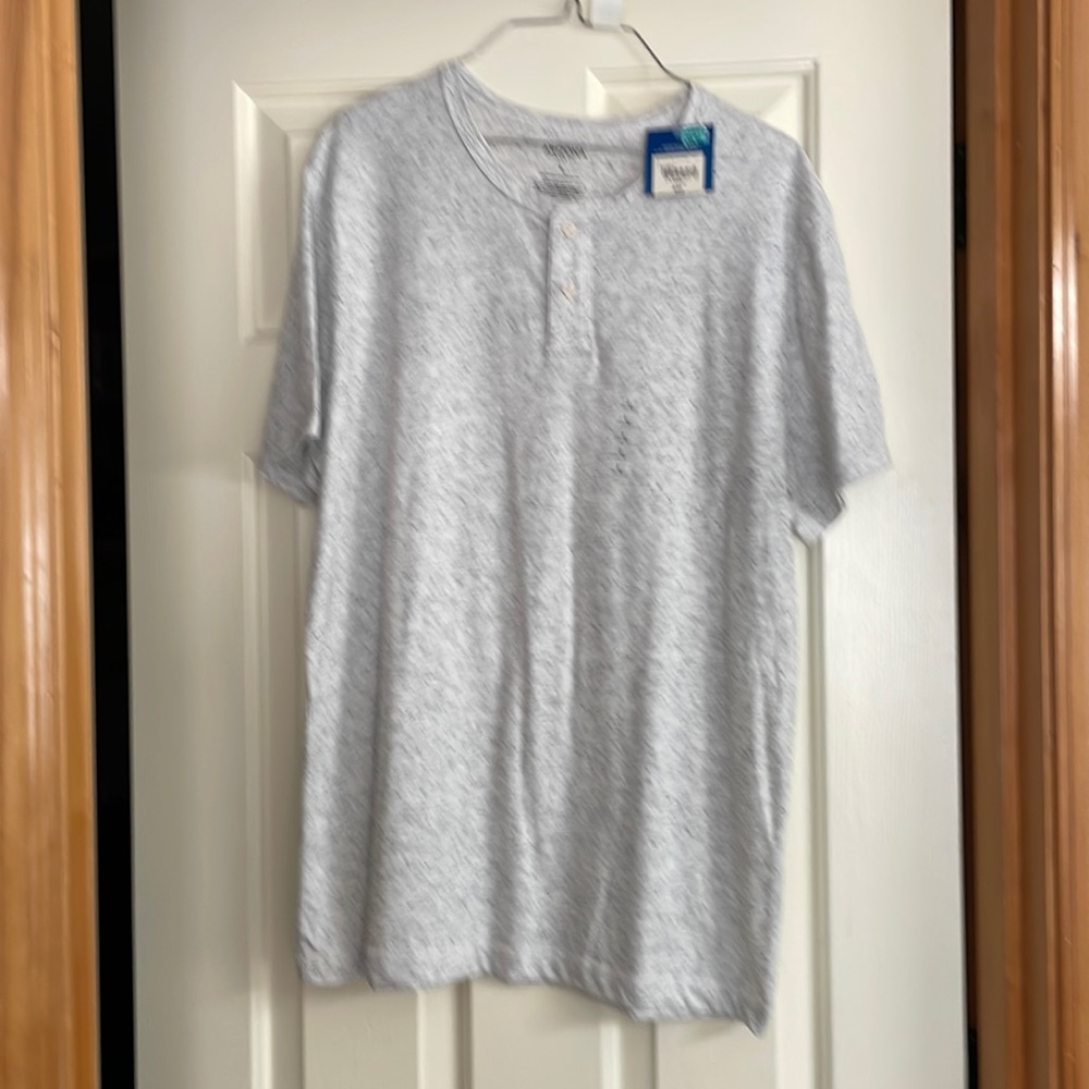 Men’s T-shirt with buttons. NWT grey